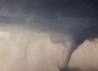 The Impact of Hurricanes on Tornado Risk: Understanding the Relationship news-01102024-042554