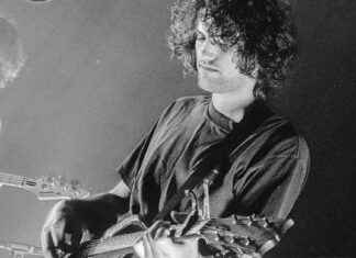 MJ Lenderman Rocking Riffs and Regrets at Thalia Hall – Chicago Concert Spotlight news-06102024-084702