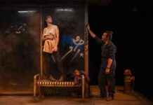 Chicago’s Bus Stop Snapshots: A Unique Perspective of Daily Life news-09102024-092225