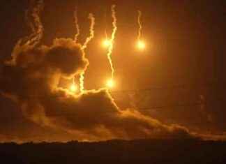 Israeli Airstrike Kills 20 People, Including Children, at Central Gaza School – WSVN 7News | Miami News news-14102024-024944