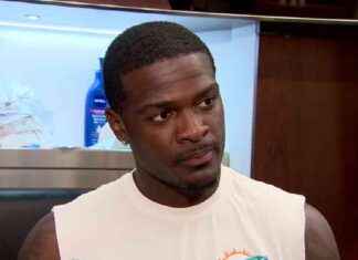 De’Von Achane Cleared from Concussion Protocol, Eyes Return Against Colts news-18102024-233109