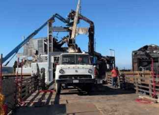 Oceanside Pier Demolition Starts After Fire Damage news-25102024-034032
