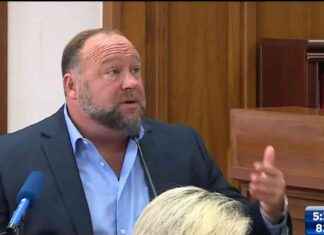 Alex Jones Fights Against Sale of Social Media Account Rights in Infowars Auction news-26102024-095306