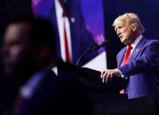 Rekindling Relationship: Big Tech CEOs Call Trump Ahead of Election Day news-27102024-184714