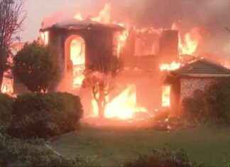 Evacuation Ordered as Wildfire Threatens Southern California Homes | WSVN 7News news-07112024-101017