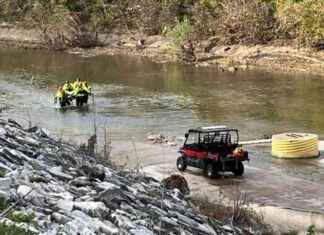 Rescue Operation: Person Saved from River Des Peres in Maplewood news-08112024-004156