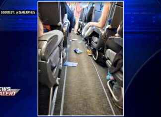 Flight from Miami to Fort Lauderdale experiences severe turbulence, forced to turn around news-15112024-004119