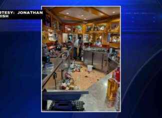 Cruise Ship Passengers Dock in Miami After Turbulent Two-Week Trip news-18112024-043754