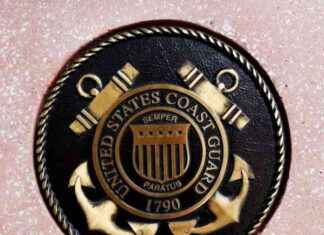 Coast Guard Intercept Dozens of Migrants on Boat Near San Diego Coast news-25112024-203300