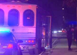 Rider Injured by Object Thrown at Trolley in Doral; 3 Minors Arrested news-28112024-041339