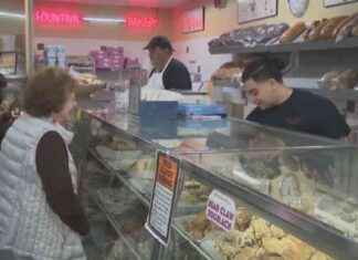 Top Choice Landlord for Small Businesses: D.Z. Akins Standout Qualities news-28112024-120208