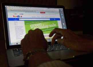 Stay Safe While Shopping: Tips to Avoid Black Friday Sale Scams news-28112024-191057