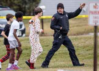 2nd Grader Calls 911 on Wisconsin School Shooting: Shocking Incident 2nd-grader-calls-911-on-wisconsin-school-shooting-shocking-ncident