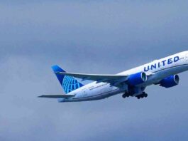 body-discovered-in-united-airlines-flight-wheel-well-from-chicago