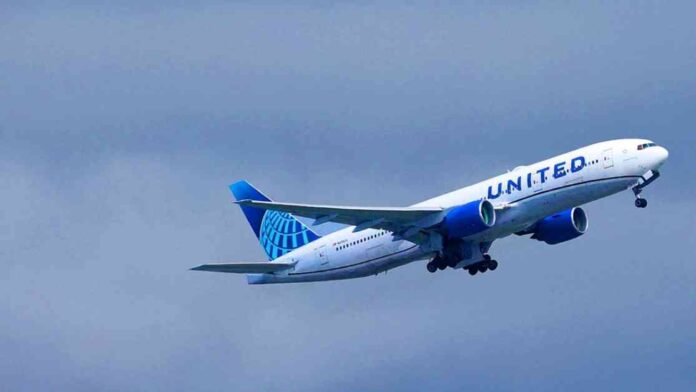 body-discovered-in-united-airlines-flight-wheel-well-from-chicago