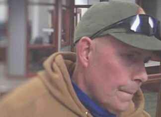 Colorado suspect wanted for failed bank robbery after illegible note incident colorado-suspect-wanted-for-failed-bank-robbery-after-illegible-note-incident