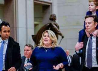 Elon Musk and Vivek Ramaswamy Clash with MAGA Supporters on Skilled Worker Visas elon-musk-and-vivek-ramaswamy-clash-with-maga-supporters-on-skilled-worker-visas