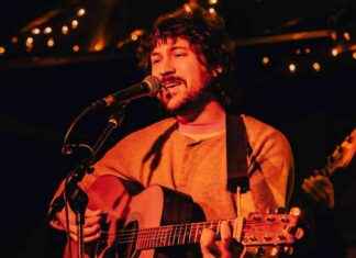 Exploring Folk Tradition Along the Calumet River: Cass Cwik’s Journey – Chicago Reader exploring-folk-tradition-along-the-calumet-river-cass-cwiks-journey-chicago-reader