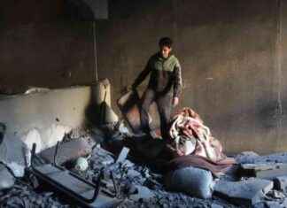 Father and Son Buried Together in Gaza Strike Tragedy father-and-son-buried-together-in-gaza-strike-tragedy