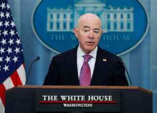 Federal Authorities Addressing New Jersey Drone Sightings: Mayorkas federal-authorities-addressing-new-jersey-drone-sightings-mayorkas