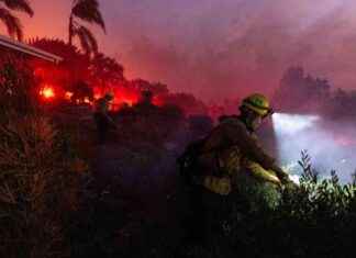 Government Shutdown Threatens Federal Firefighters’ Fight for Higher Pay government-shutdown-threatens-federal-firefighters-fight-for-higher-pay