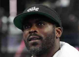 Mike Vick Rumored to Join College Football Coaching Staff mike-vick-rumored-to-join-college-football-coaching-staff