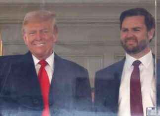 President Trump’s Patriotic Arrival at Army-Navy Game – USA Chants and Salutes president-trumps-patriotic-arrival-at-army-navy-game-usa-chants-and-salutes