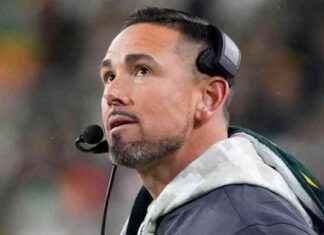 Rowdy Lions Fan Banned from NFL Stadiums: Season Tickets Revoked for Confronting Packers Coach rowdy-lions-fan-banned-from-nfl-stadiums-season-tickets-revoked-for-confronting-packers-coach