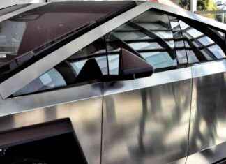 Tesla Recalling 700,000 Vehicles for Tire Pressure Monitoring System Issue tesla-recalling-700000-vehicles-for-tire-pressure-monitoring-system-ssue