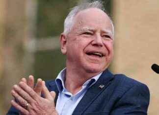 Tim Walz on Why He Thought Being Middle-Class Was a ‘Flex’ Against Trump tim-walz-on-why-he-thought-being-middle-class-was-a-flex-against-trump