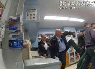 Video Evidence of Correctional Officers Beating Handcuffed Man Robert Brooks Before His Death video-evidence-of-correctional-officers-beating-handcuffed-man-robert-brooks-before-his-death