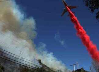 Aerial firefighting: Battling through smoke to save a city aerial-firefighting-battling-through-smoke-to-save-a-city