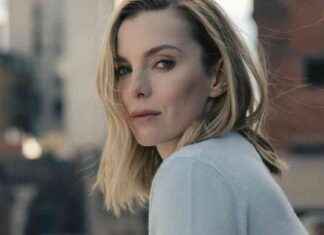 Betty Gilpin: Versatile Actress Shines Onscreen and Onstage betty-gilpin-versatile-actress-shines-onscreen-and-onstage