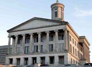 Bill Reintroduced to Allow Veterans and Retired Cops as School Resource Officers bill-reintroduced-to-allow-veterans-and-retired-cops-as-school-resource-officers