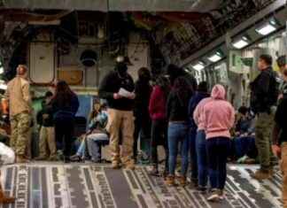 ICE Launches Chicago Operation in Trump’s Immigration Crackdown ce-launches-chicago-operation-in-trumps-mmigration-crackdown