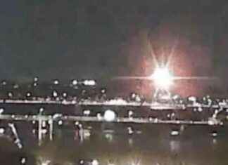 EarthCam Video Captures Explosion Over Potomac River earthcam-video-captures-explosion-over-potomac-river