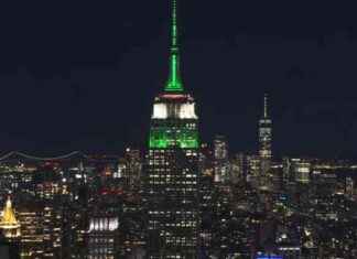 Empire State Building Lights Up in Philadelphia Eagles Green empire-state-building-lights-up-in-philadelphia-eagles-green