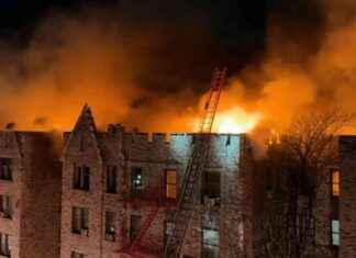 Fire in NYC Apartment Building Injures 7 and Displaces Dozens fire-in-nyc-apartment-building-njures-7-and-displaces-dozens