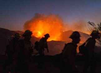 Firefighters’ Efforts to Control Wildfires as Winds Subside firefighters-efforts-to-control-wildfires-as-winds-subside