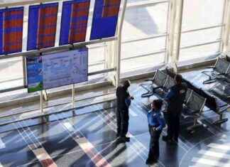 Heartbreaking final text from wife on American Airlines flight: Man shares crash details heartbreaking-final-text-from-wife-on-american-airlines-flight-man-shares-crash-details