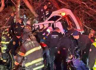 Long Island Police Officer Critical After Collision with Speeding Mustang: Update long-sland-police-officer-critical-after-collision-with-speeding-mustang-update