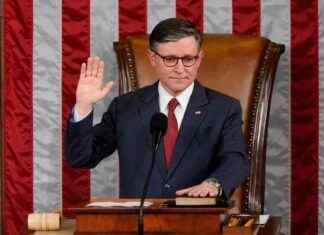 Mike Johnson’s Re-Election as House Speaker with Donald Trump’s Support mike-johnsons-re-election-as-house-speaker-with-donald-trumps-support