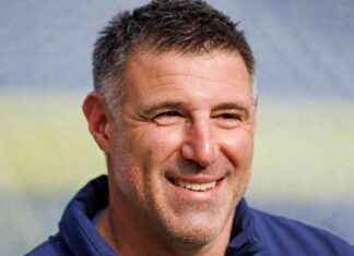 Mike Vrabel Named New Head Coach of New England Patriots mike-vrabel-named-new-head-coach-of-new-england-patriots