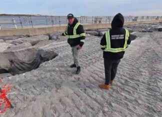 Mysterious Sand Holes at Jersey Shore Beach: Causes and Solutions mysterious-sand-holes-at-jersey-shore-beach-causes-and-solutions