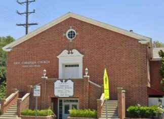 Navigating Political Divide: Los Angeles Church Struggles with Neutrality and Member Exodus navigating-political-divide-los-angeles-church-struggles-with-neutrality-and-member-exodus