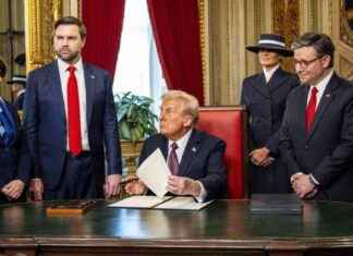 Sen. Amy Klobuchar Advocates for L.A. Wildfire Recovery sen-amy-klobuchar-advocates-for-la-wildfire-recovery