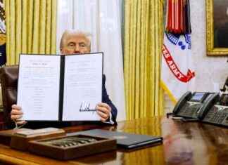 Trump’s Week 1 Actions: Rewarding MAGA Base and Settling Scores trumps-week-1-actions-rewarding-maga-base-and-settling-scores