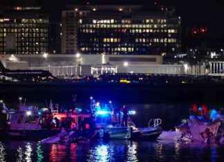 Update: Recovery of Over a Dozen Bodies After Potomac River Plane and Helicopter Crash update-recovery-of-over-a-dozen-bodies-after-potomac-river-plane-and-helicopter-crash