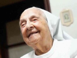 worlds-oldest-living-person-brazilian-soccer-loving-nun-at-117