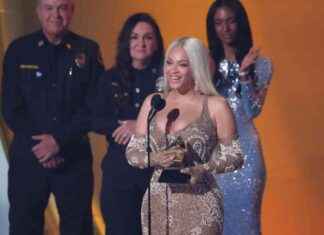 Beyoncé Grammy Win: Album of the Year Victory beyonc-grammy-win-album-of-the-year-victory